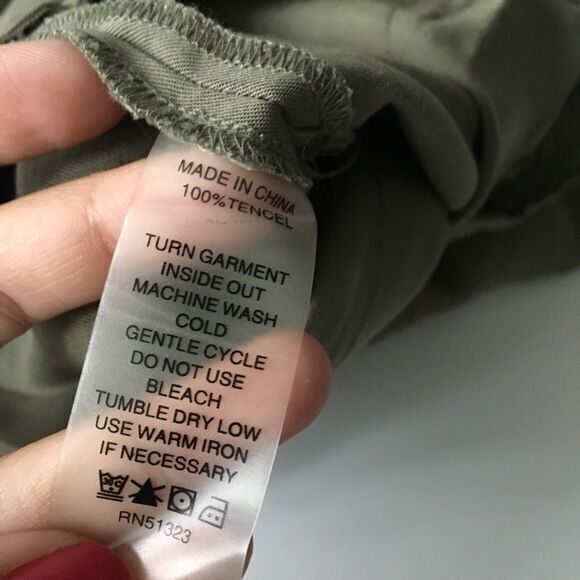 3/$15- Two by Vince Camuto‎ Army Green Track Athletic Pant - Picture 3 of 5